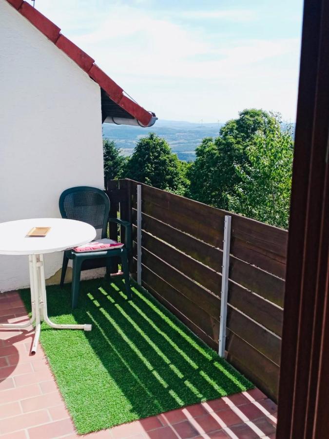 Luxus Appartement Im Schloss Fockelberg Екстериор снимка